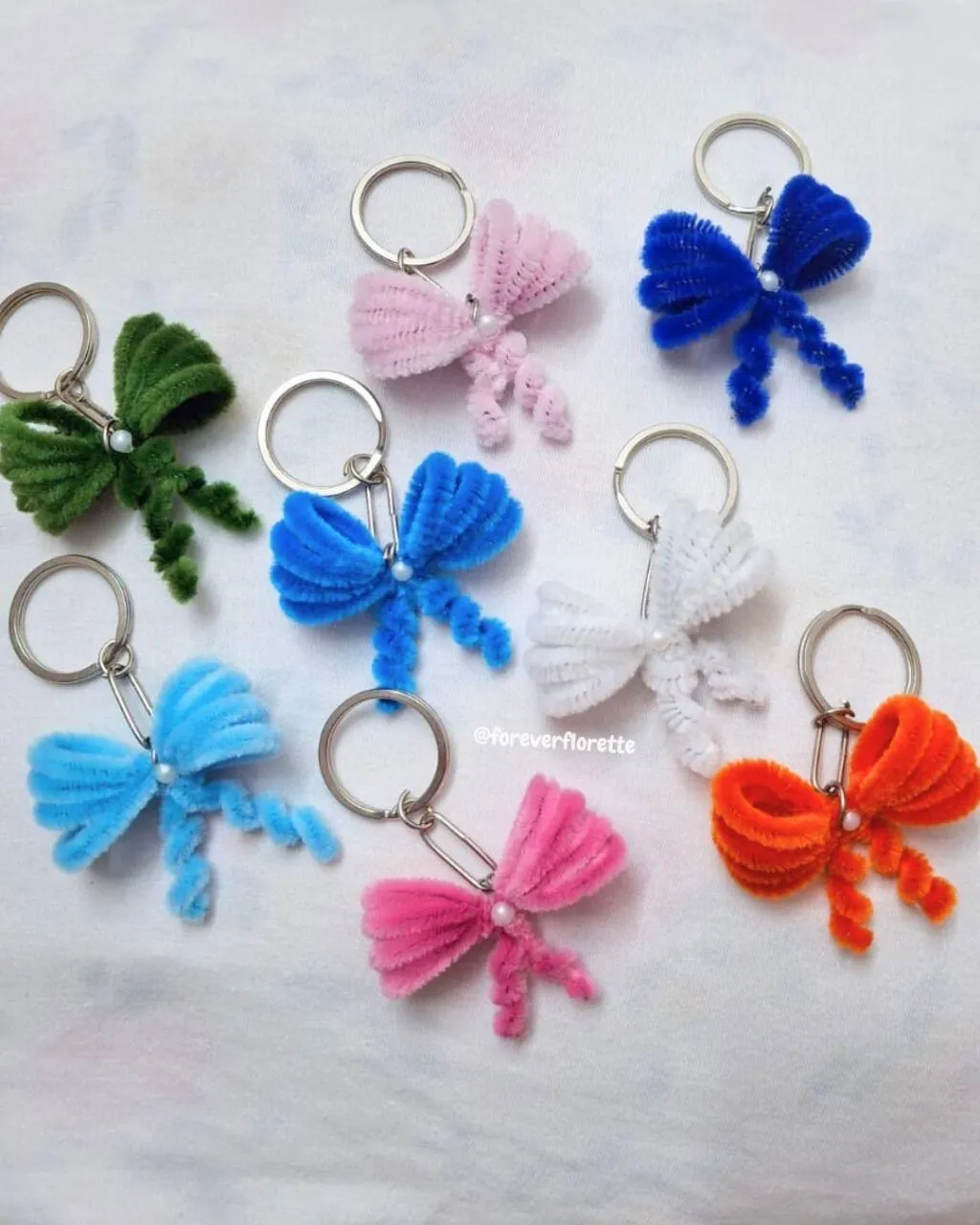 Handmade Colorful Bow Keychain - Pipe Cleaner with Pearl